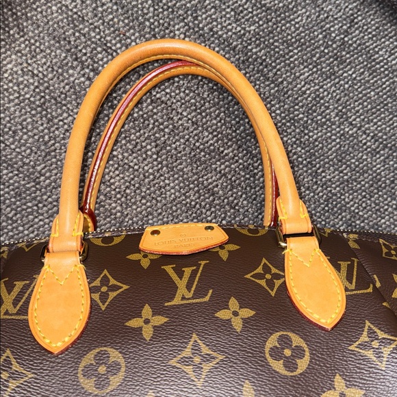 Louis Vuitton Turenne PM Monogram|EUC|Strap included - Picture 6 of 14